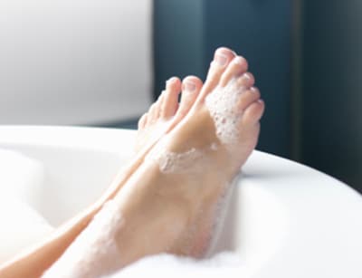 pedicure piedi in vasca